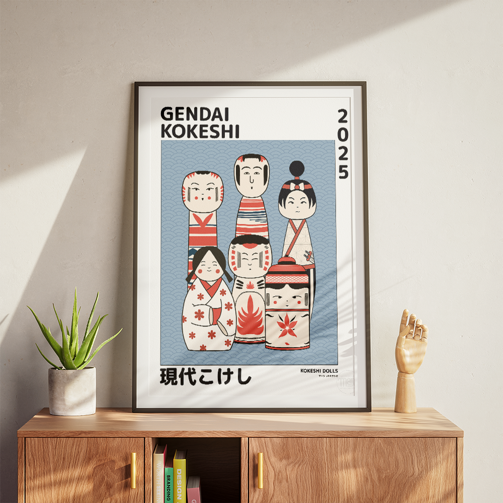 Décoration d'intérieur zen avec l'affiche japonaise Gendai Kokeshi encadrée dans un salon au style scandinave et minimaliste.